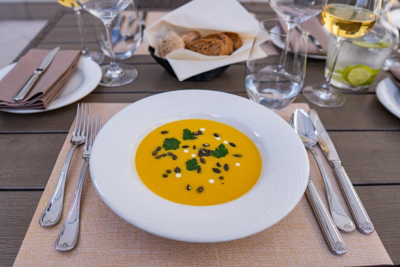 Boutique Odyseja & Spa Ciechocinek Luaran gambar A carrot soup