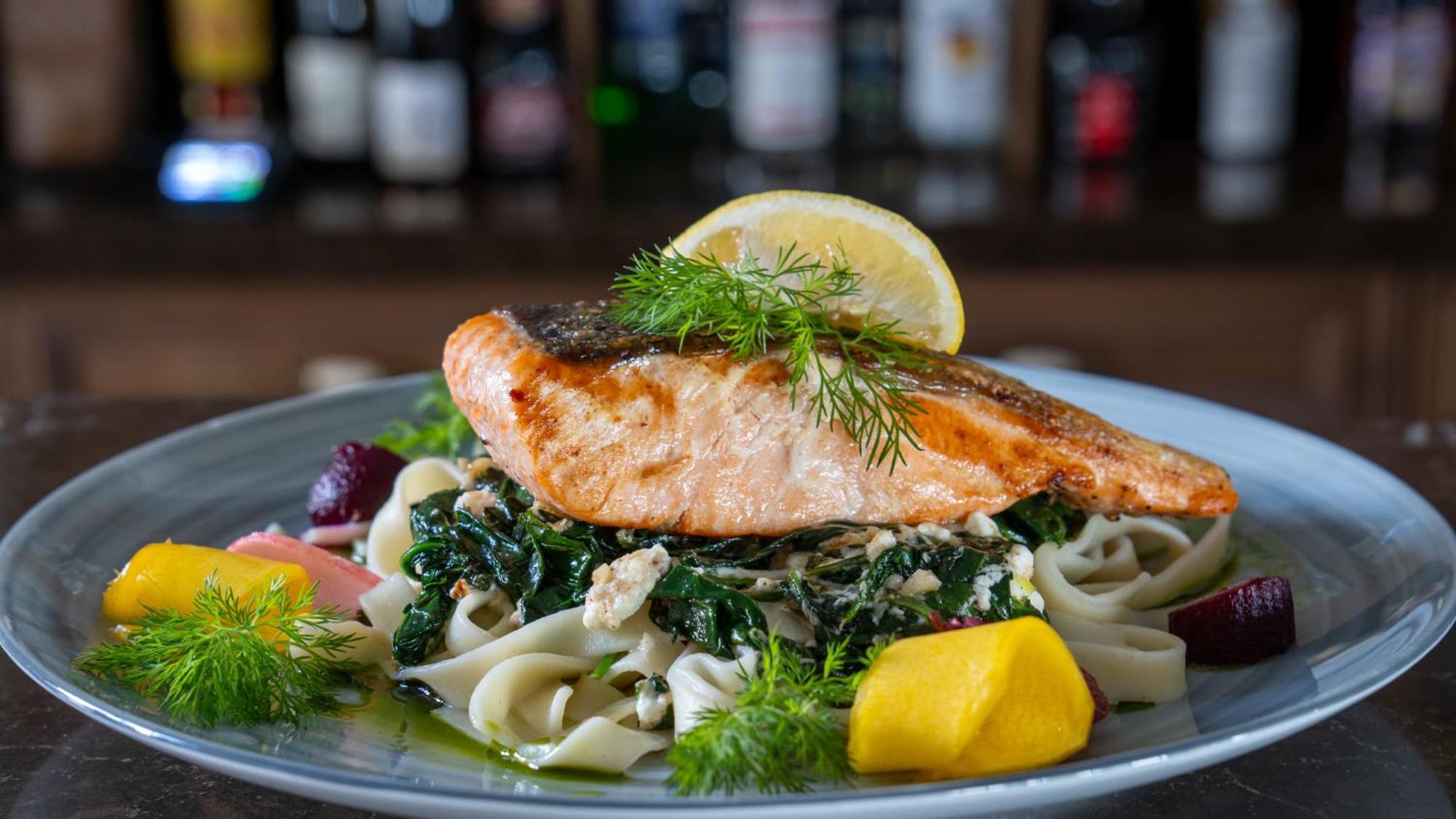 Boutique Odyseja & Spa Ciechocinek Luaran gambar Salmon with pasta