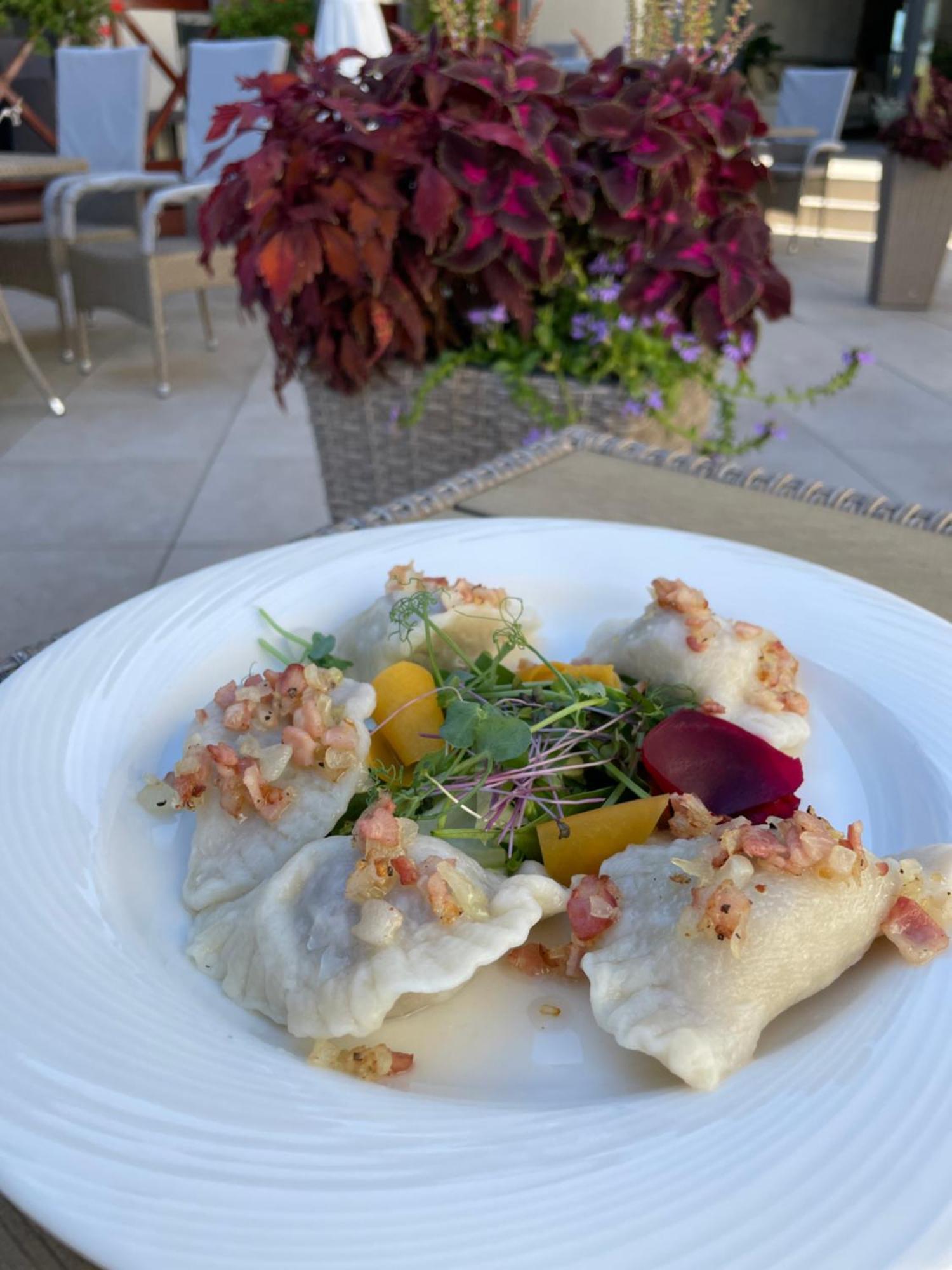 Boutique Odyseja & Spa Ciechocinek Luaran gambar A plate of pierogi