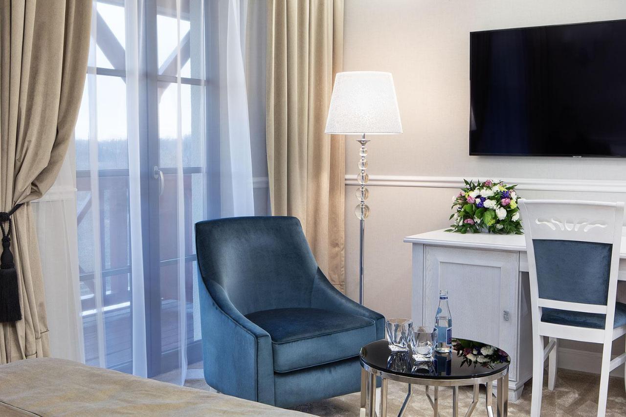 Boutique Odyseja & Spa Ciechocinek Luaran gambar A room at the hotel