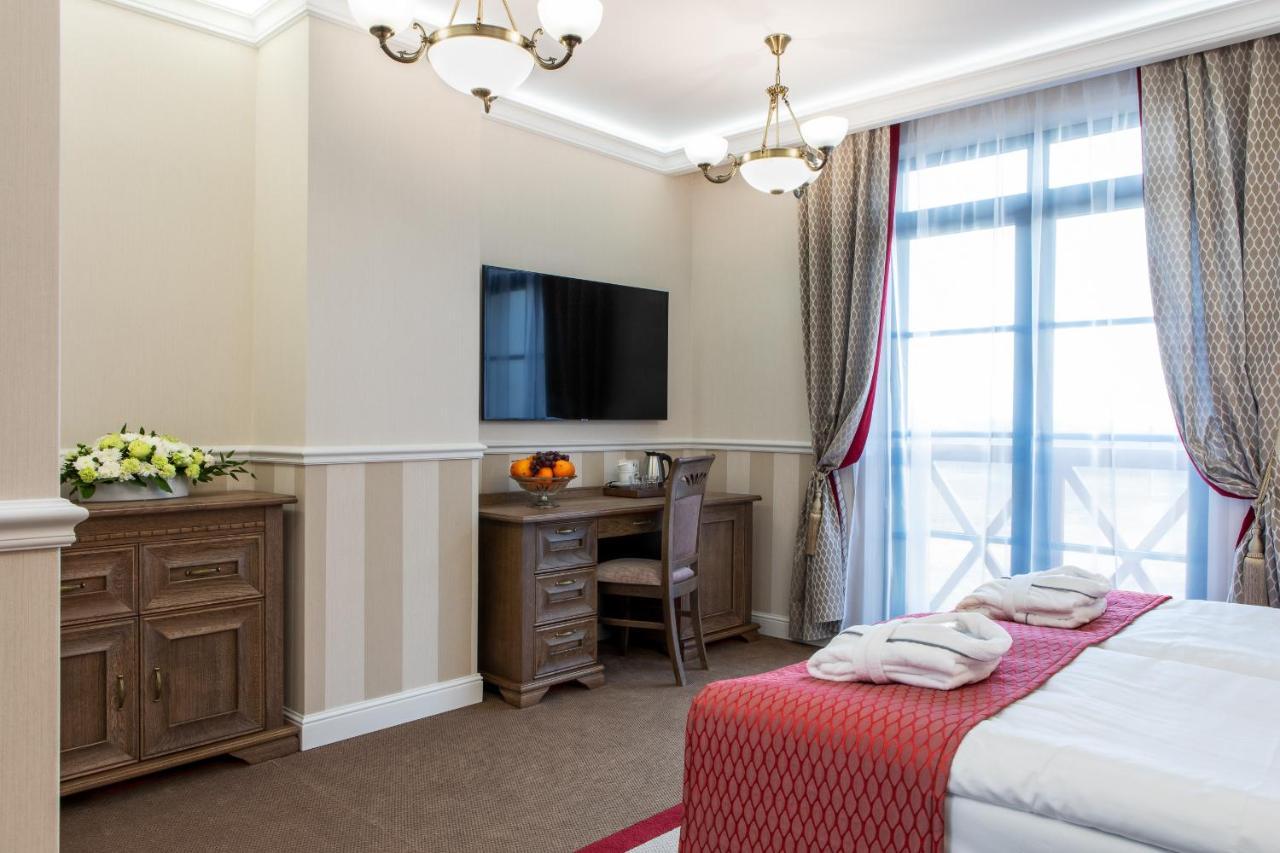 Boutique Odyseja & Spa Ciechocinek Luaran gambar A room at the hotel